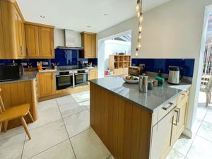 Kitchen- click for photo gallery